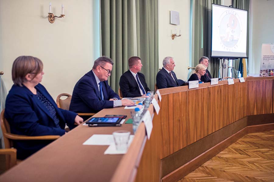 Magasan képzett szakemberekre is szükség van