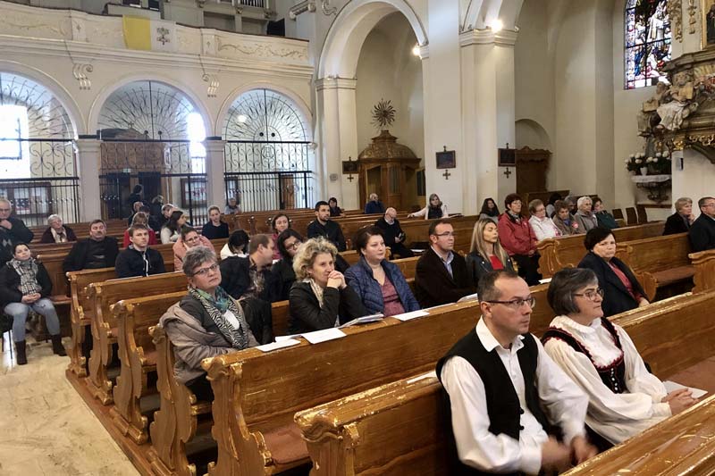 Hazánk, a nagy család!