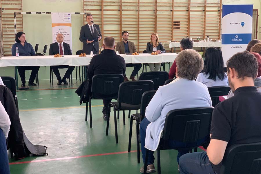 Munkaerő-piaci roadshow-t tartottak Tiszanánán