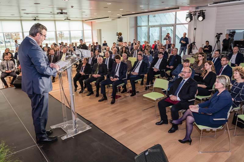 Három évtized – három generáció