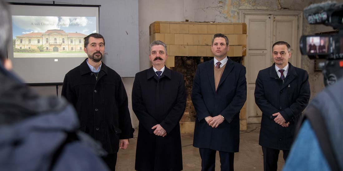 Megkezdődik a váli Ürményi-Dreher-kastély teljes felújítása