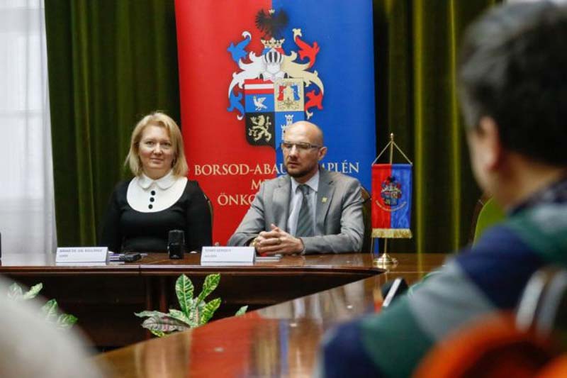 Évindító sajtóbeszélgetés a partnerség jegyében