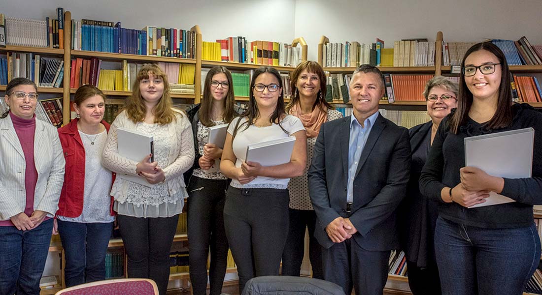 „Múlt nélkül nincs jövő, s mennél gazdagabb a múltad, annál több fonálon kapaszkodhatsz a jövőbe”