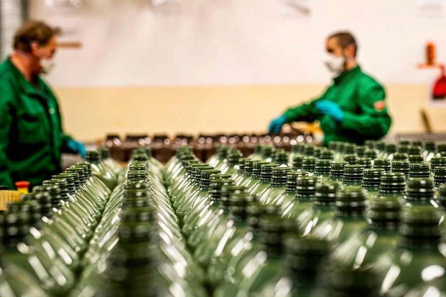 Nagy mennyiségű fertőtlenítő érkezik Hevesbe