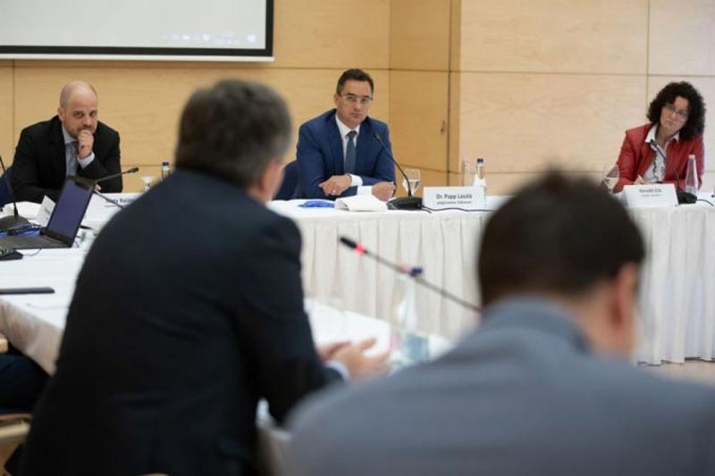 A koronavírus gazdasági hatásainak kezeléséről egyeztettek
