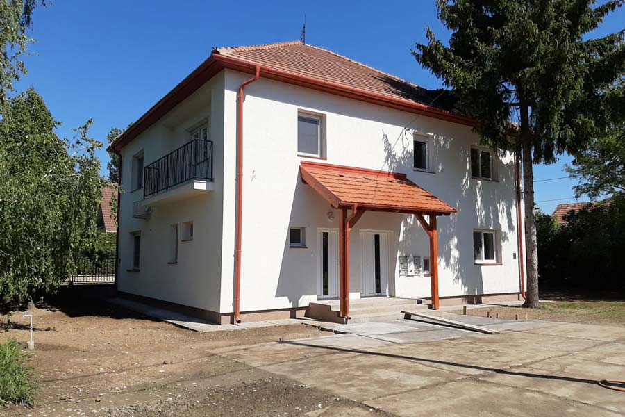 Átadták a megújult a háziorvosi rendelőt Ikladon