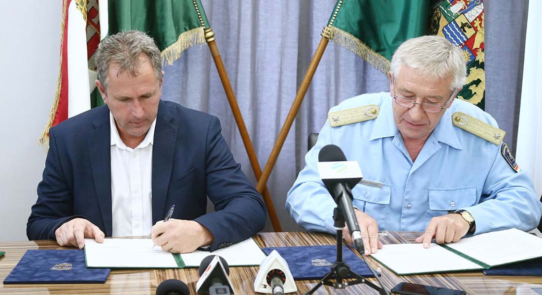 Sajtónyilvános aláírás a megyei főkapitánysággal Csongrád-Csanádban