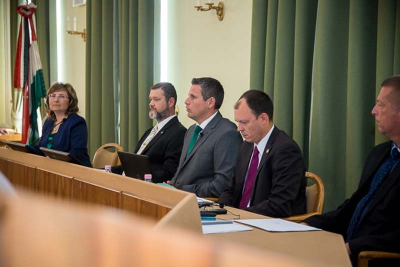 Közgyűlési döntések Fejérből