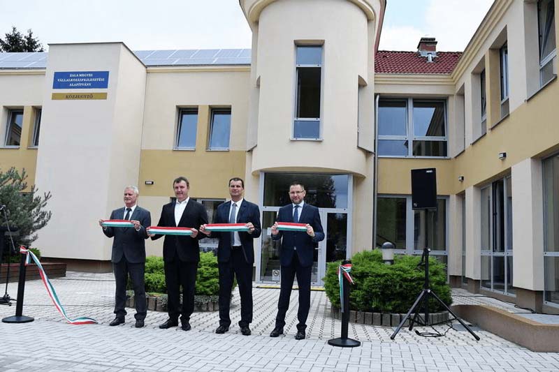 Felújították az inkubátorházat Lentiben