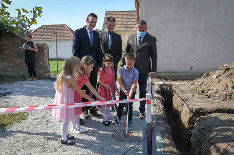 Minibölcsőde alapkövét tették le Rábakecölben