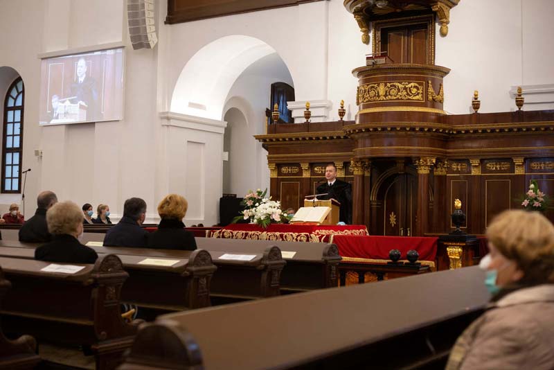 Elkészült a Nagytemplom 24 részes harangjátéka