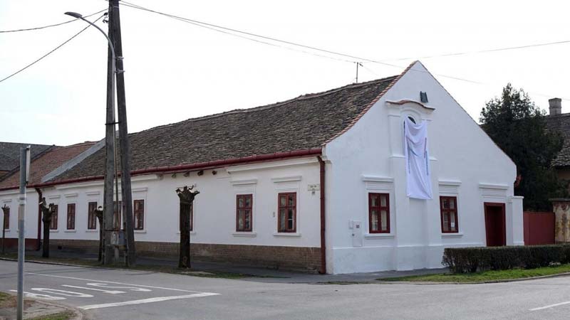 Felújítják Gyula legrégibb lakóépületét