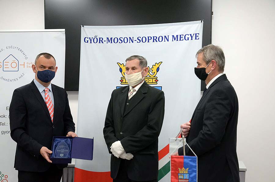 Átadták a 2020. év „Győr-Moson-Sopron Megye Önkéntese díjat”,