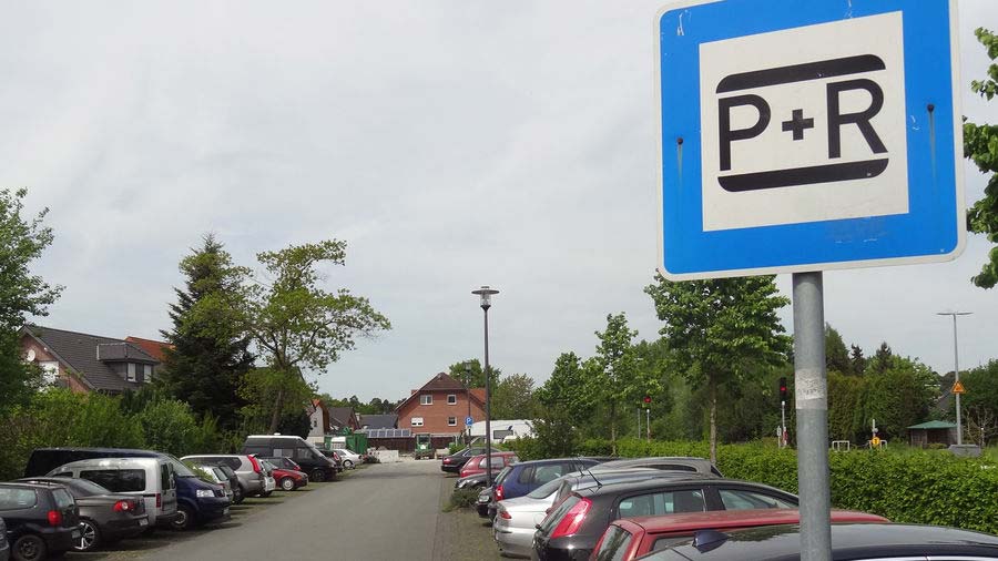 Dunakeszin az önkormányzat és a MÁV együttműködésében jött létre új P+R parkoló és kerékpártároló