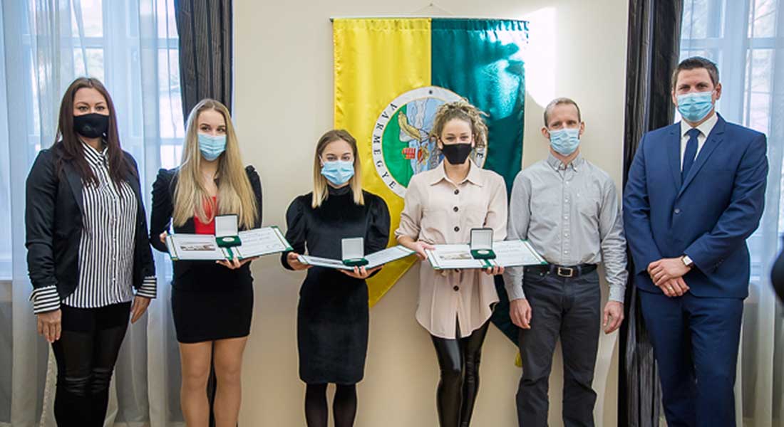 Dr. Molnár Krisztián a történelmi sikert aratott dunaújvárosi tornászokat köszöntötte