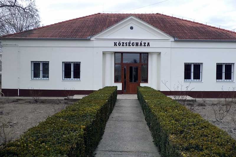 Nagyszabású fejlesztések Kunpeszéren