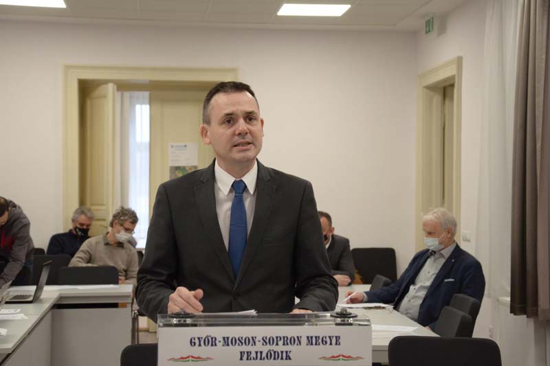 Adat- és szolgáltatóközpont magyaroknak, szlovákoknak