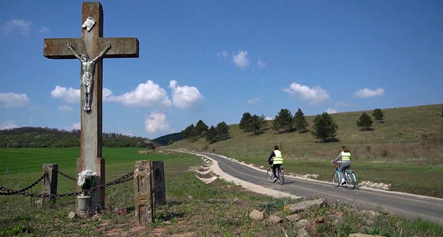 Elkészült a határon átnyúló kerékpáros zarándokút – konferencián értékelték a megvalósítást