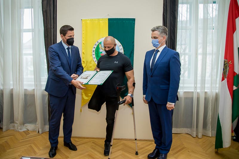 Elnöki elismerésben részesült Hajas Norbert erőemelő parasportoló
