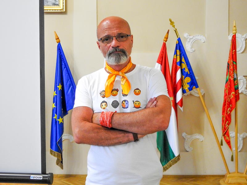 Teltház előtt tartott előadást Dr. Zacher Gábor Hajdúhadházon