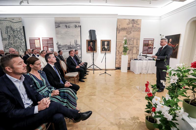 Példát adunk Európának és a világnak