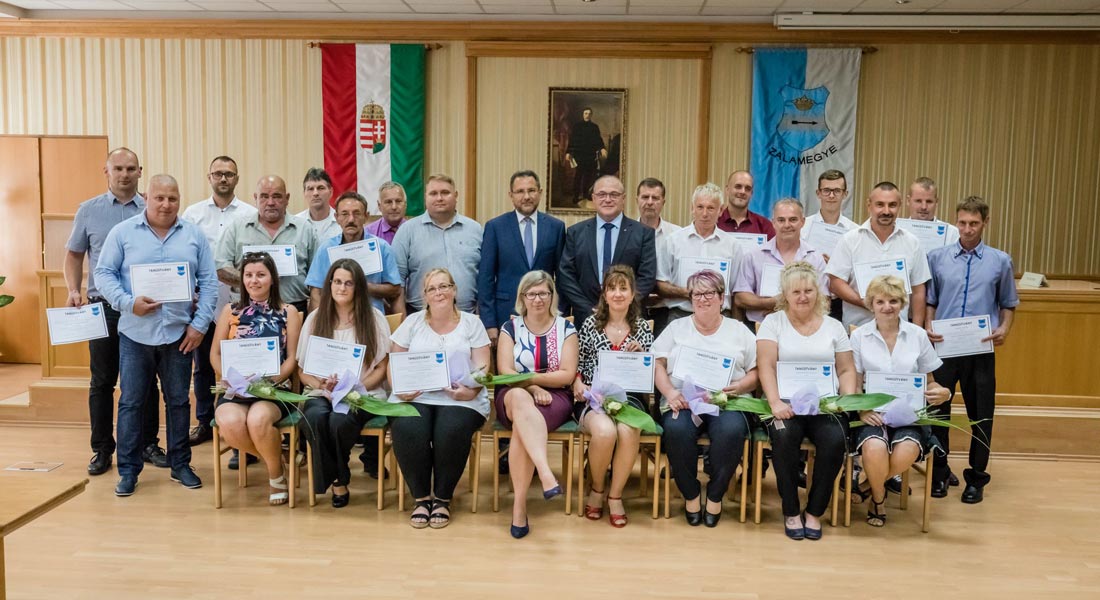 Eredményesen zárult a falu- és tanyagondnoki képzés Zalában