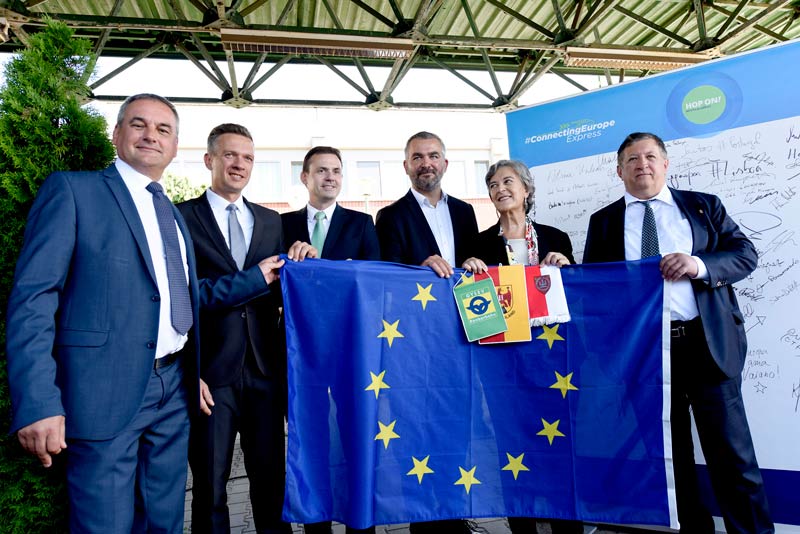 Sopronba érkezett az Európát Összekötő Expressz