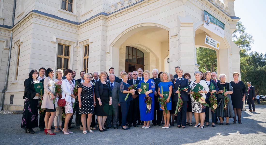 Díszpolgári kitüntető címek, díjak a 2021. évi Megyenap díszközgyűlésén Nádasdladányban