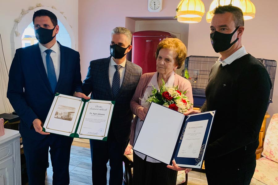 Elismerés a több évtizedes gyógyítómunkáért