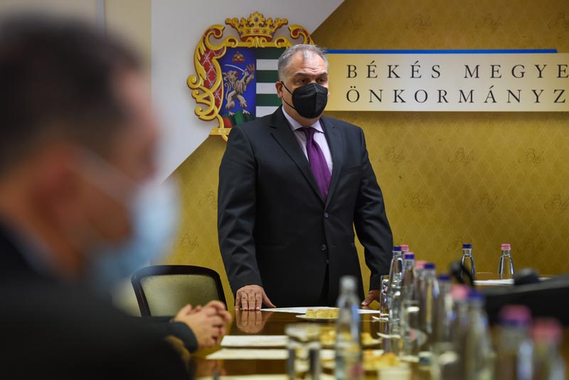 Egyeztetés az M44 meghosszabbításáról