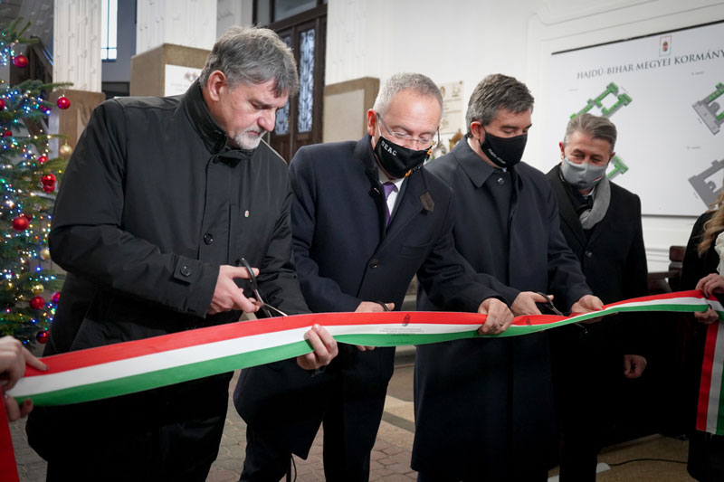 Visszanyerte eredeti szépségét a debreceni Megyeháza