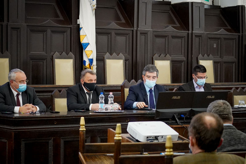 „Gyorsülés” a hajdú-bihari Megyeházán