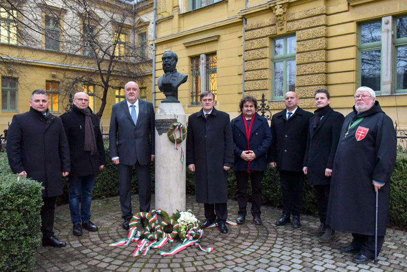 Kétszáz éve született Gróf Lónyay Menyhért