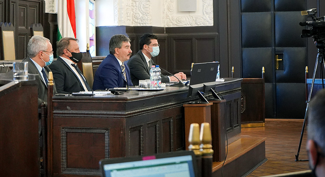 Könyvbemutató, költségvetés, hungarikum pályázat