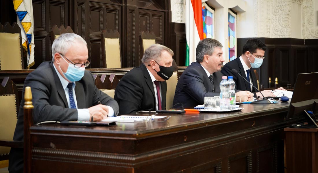 A négy- és ötszámjegyű utak fejlesztéséről is szó volt a hajdú-bihari Megyeházán