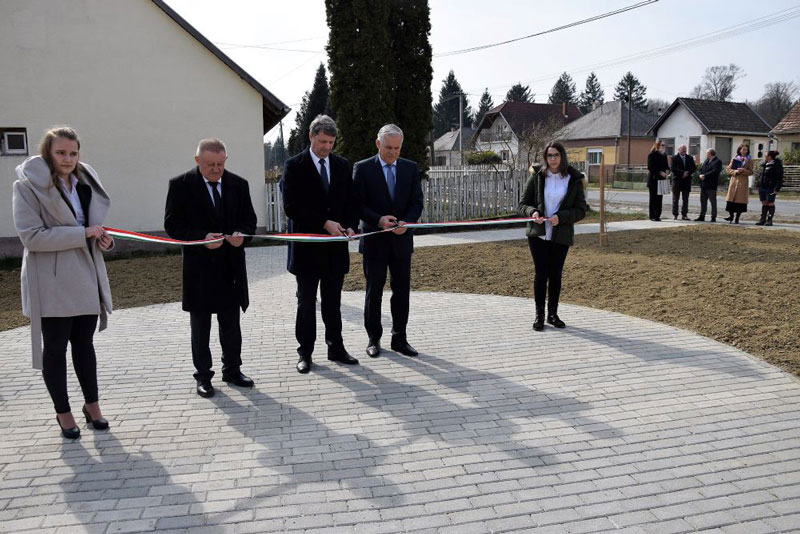 Fejlesztéseket avattak Lovásziban