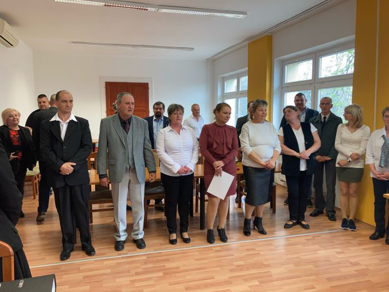 Képzett falu- és tanyagondnokok vehették át okleveleiket