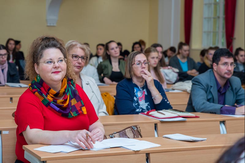 Kisgyermeknevelési konferenciát tartottak Vácon