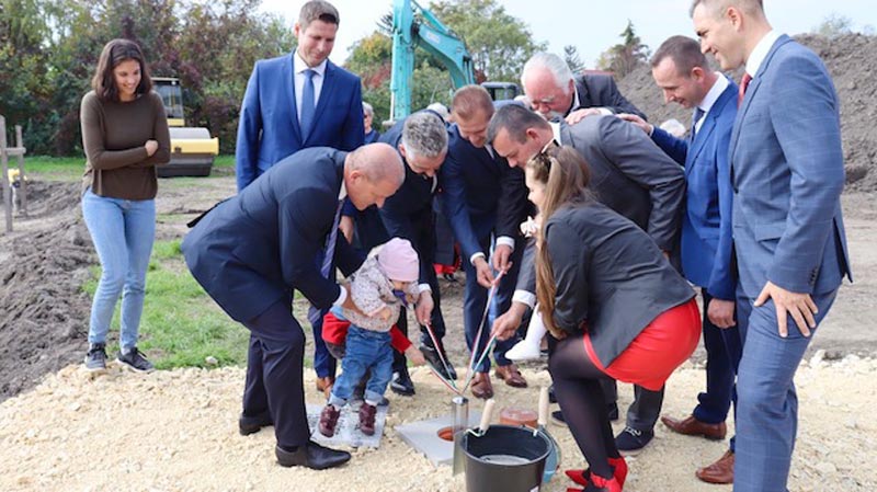 Hat csoportszobás, 72 férőhelyes bölcsőde épül Etyeken