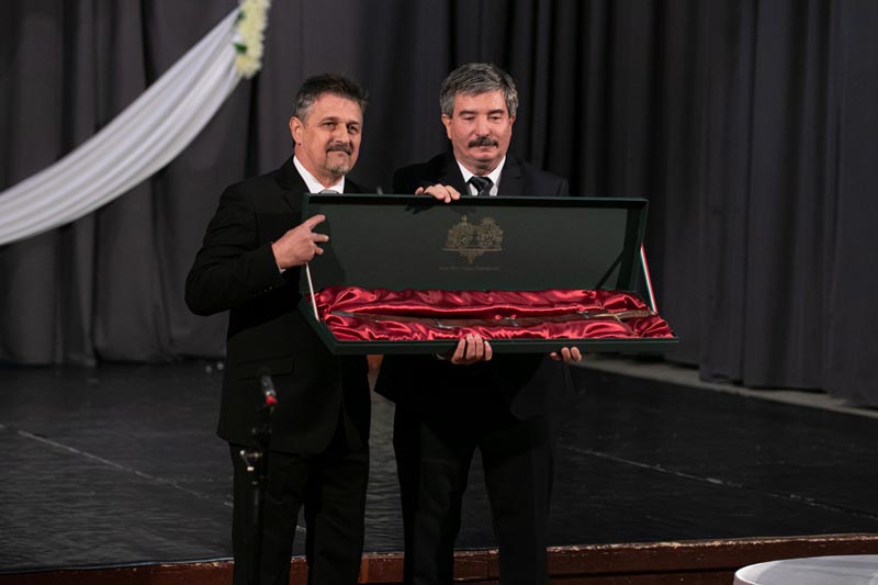 Városi ünnepség keretében kapta meg a Bocskai-szablyát Püspökladány