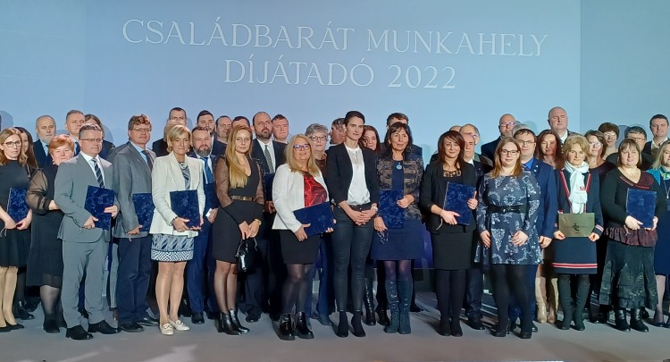 Családbarát munkahely címet nyert a Bács-Kiskun Megyei Önkormányzat