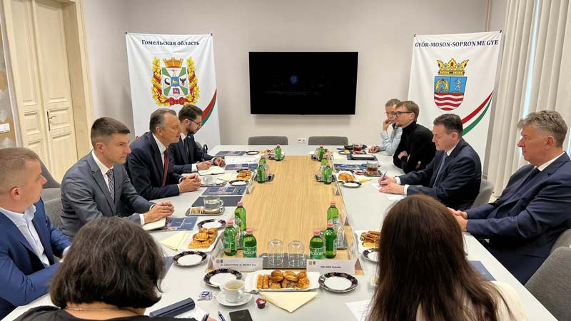 A Belarusz nagykövet járt a Vármegyeházán