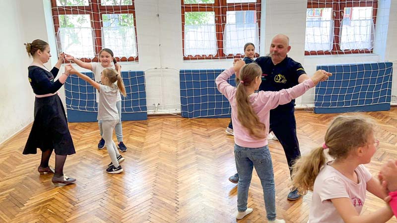 Három helyen is táncoltunk április 28-án