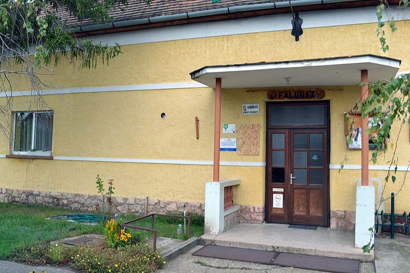 Felújítják a harkakötönyi Községi Könyvtár és Közösségi Színtér épületét