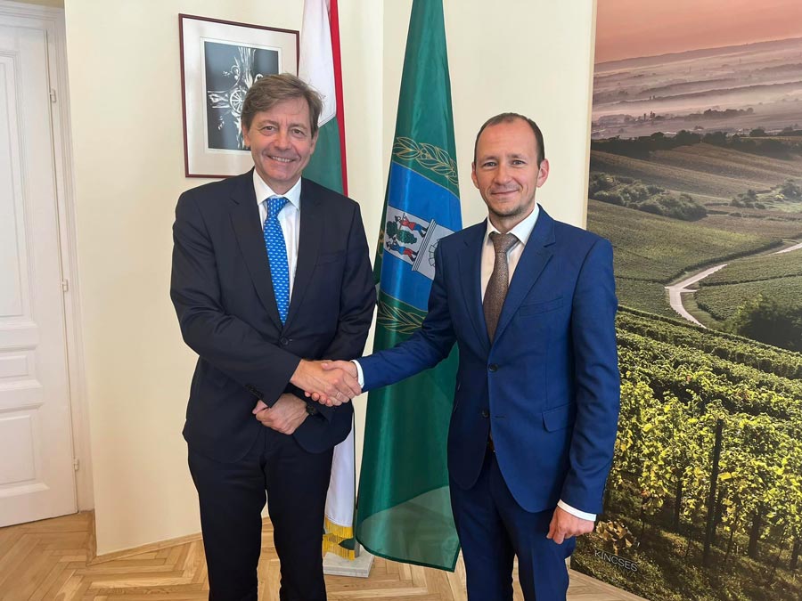 Ausztria nagykövetét fogadta Őri László