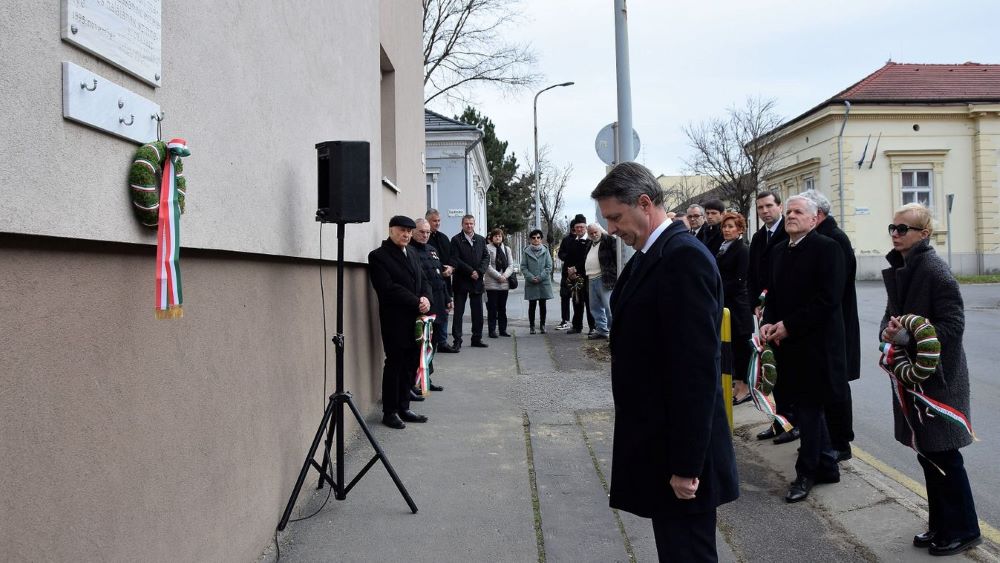 A kommunizmus áldozataira emlékeztek