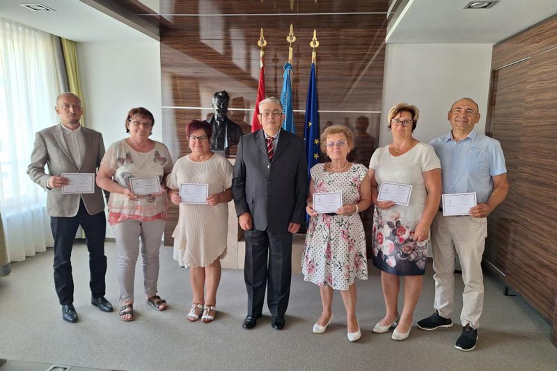 Területi nemzetiségi önkormányzati képviselők megbízóleveleinek átadása