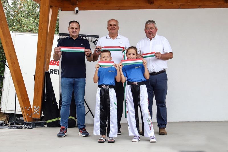 Új közösségi térrel gyarapodott Bajna