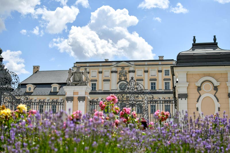 Államalapítás Magyarország legszebb barokk kastélyában