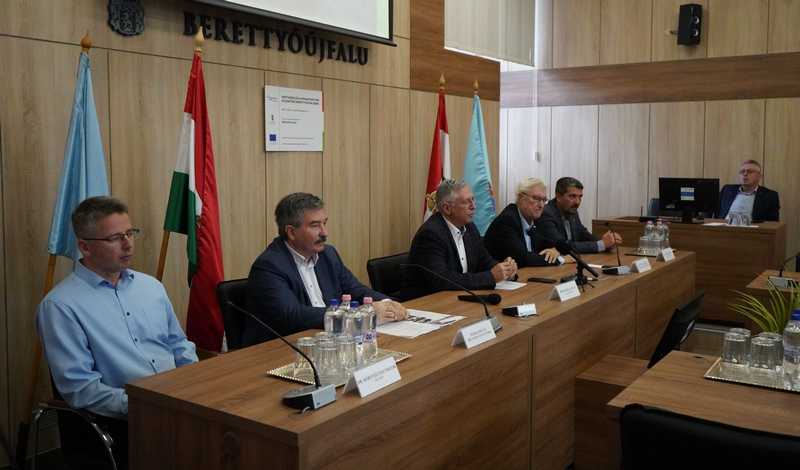 Közösségi parkok és játszóterek újulnak meg Berettyóújfaluban